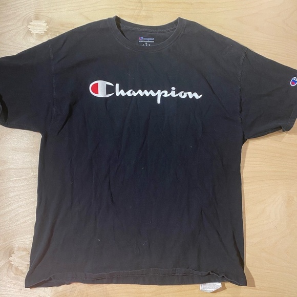 Champion Tee XL (JO) - Picture 2 of 10